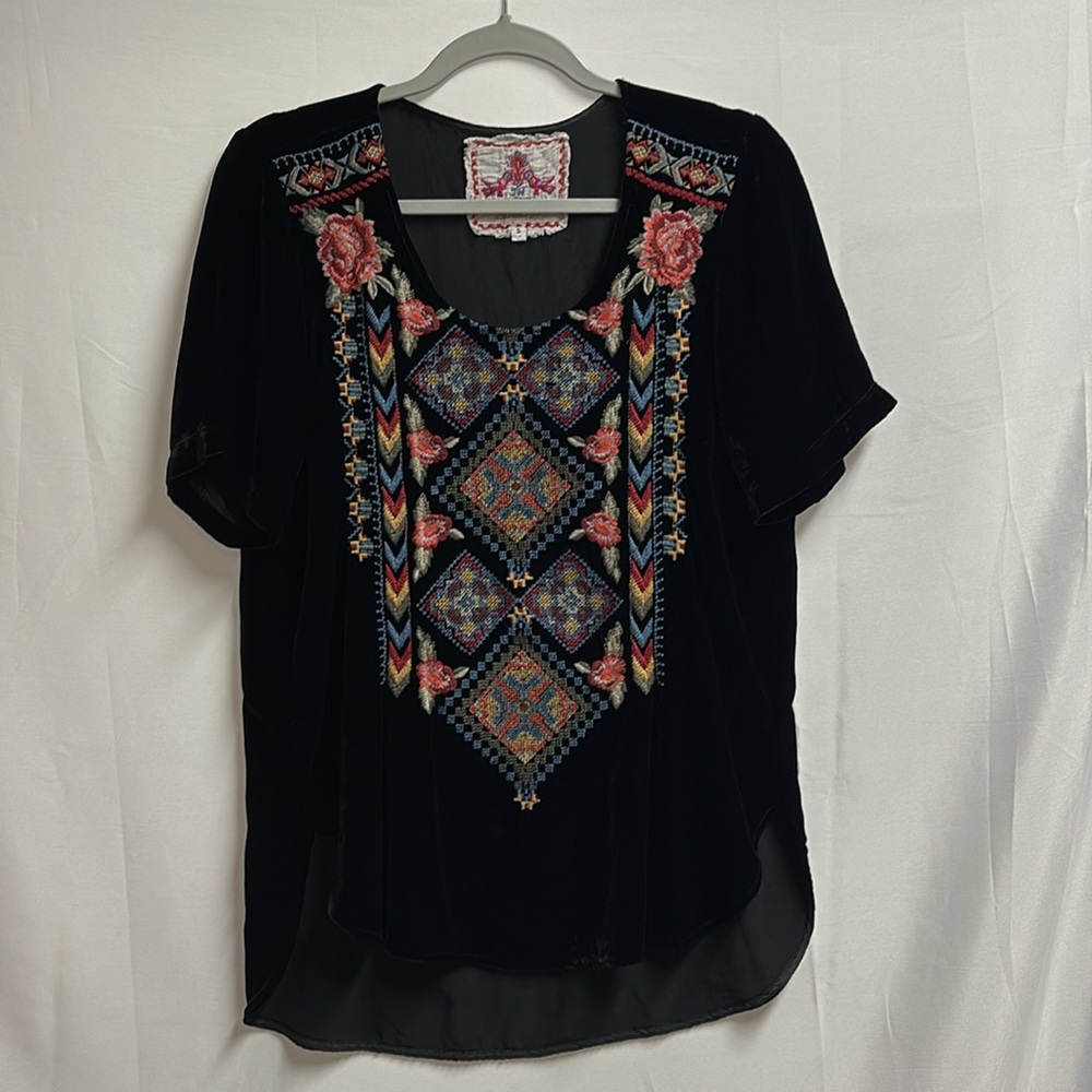 Johnny Was Jody Embroidered Velvet Short Sleeve Top Black Multi Size Small - Picture 2 of 6
